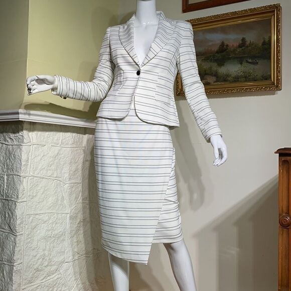 Jules & Leopold Two-Piece Skirt & Jacket Set - Picture 7 of 13